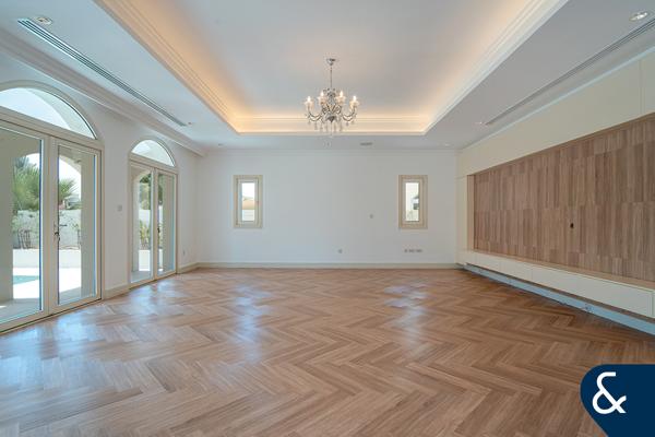 New Listing - Private Pool - Open Plan Layout